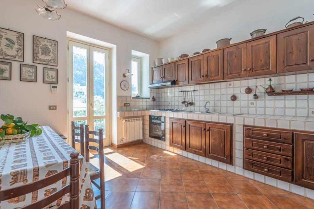 Appartement Casa Gege', For Up To 5 Guests, Shared Pool, Center *