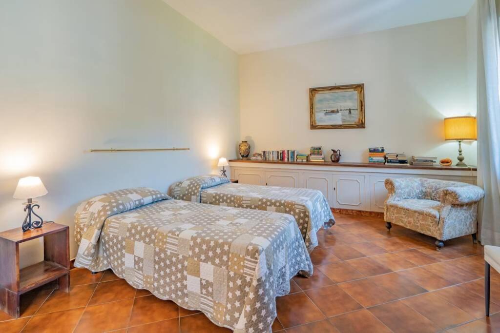 Casa Gege', For Up To 5 Guests, Shared Pool, Center * Sorrente
